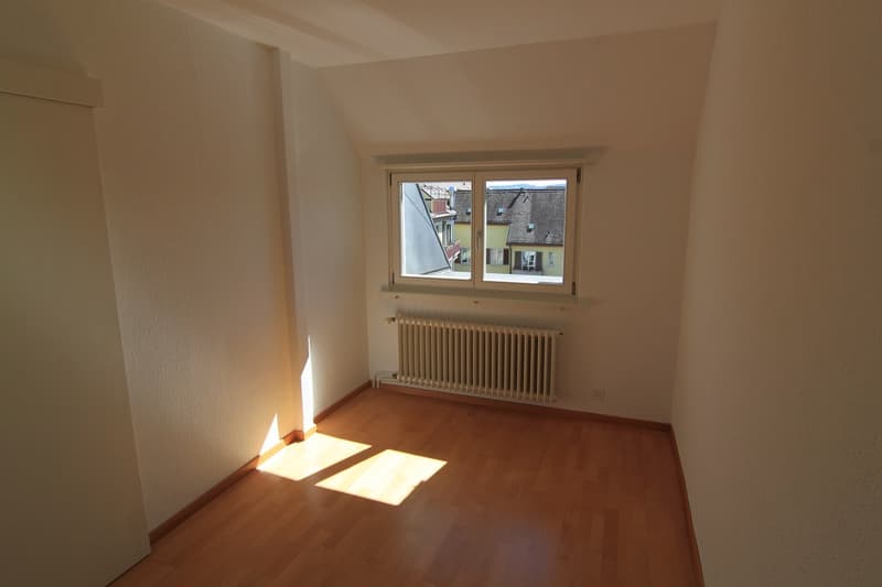 Appartamento mansardato di 4 locali ben mantenuto con balcone (LIMITATO FINO AL 31.03.2027) (6)