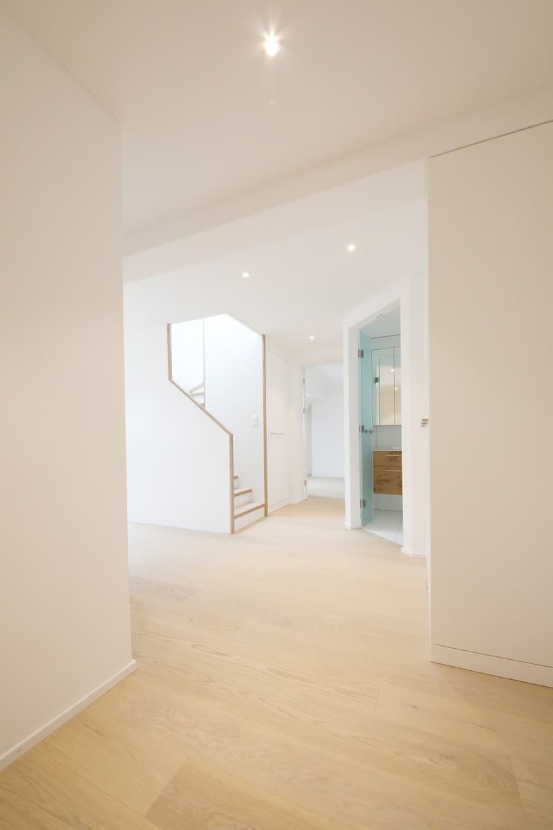 Superba appartamento-mansarda di 3 1/2 locali (115 m2) con 2 terrazze, Stauffacher (4)