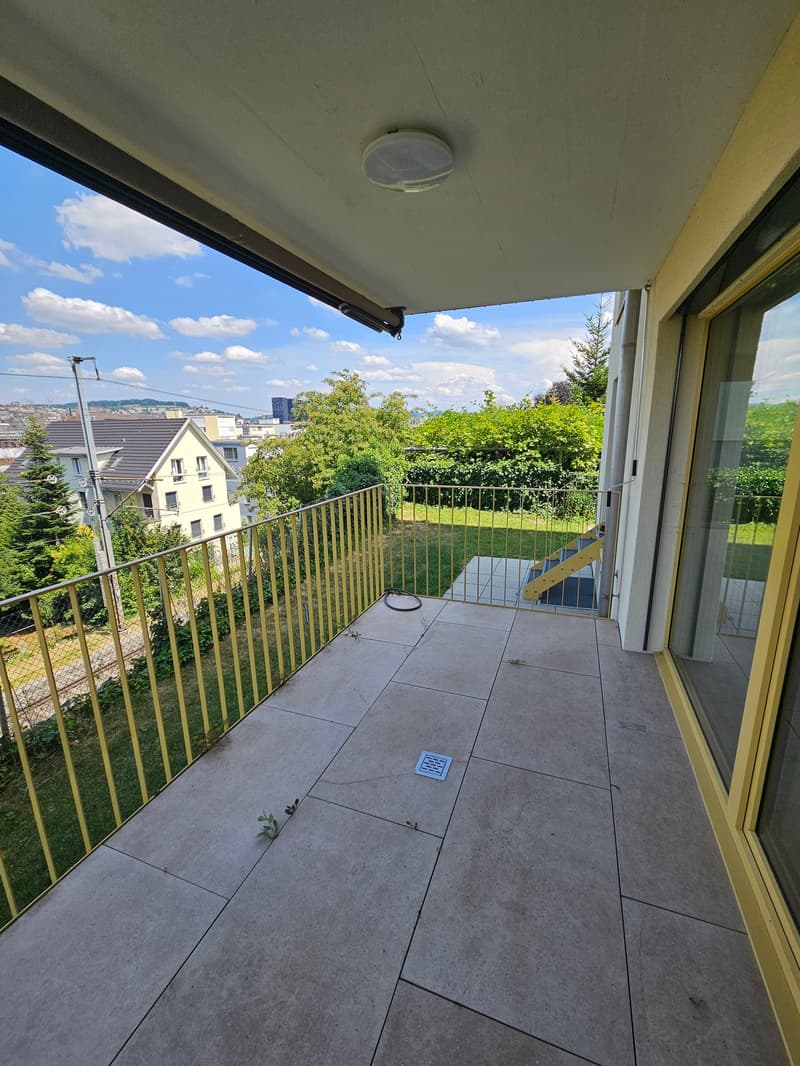 Exclusive 4.5-room apartment with garden seating and panoramic views (11)