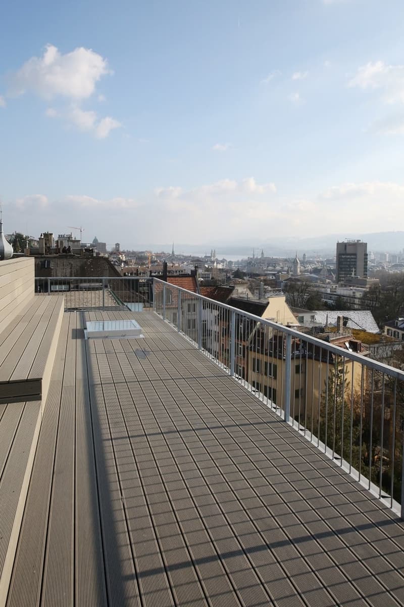 Top ausgebaute 3-Zimmer-Dachwohnung mit 2 Dachterrassen, Kreis 6 (3)