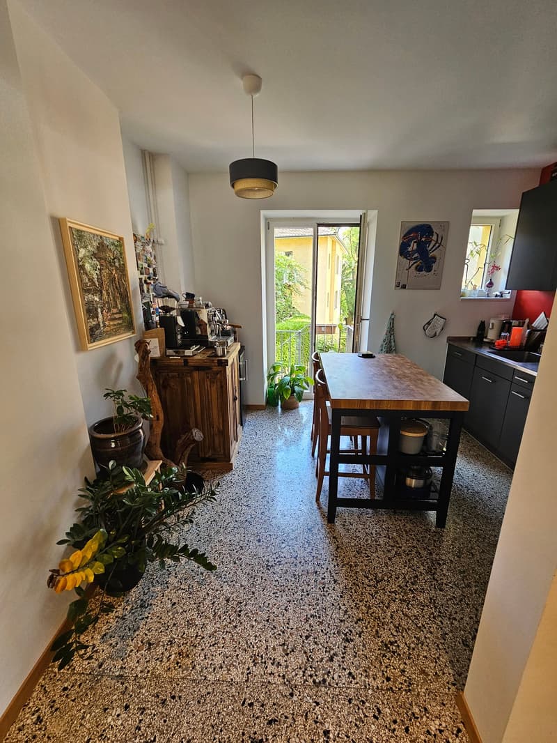 Top ausgebaute, moderne 2.5-Zimmerwohnung mit Gartensitzplatz (3)