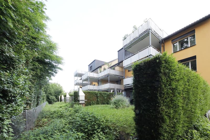Gepflegte 3-Zimmer-Wohnung mit grossem Balkon Blick ins Grüne (8)