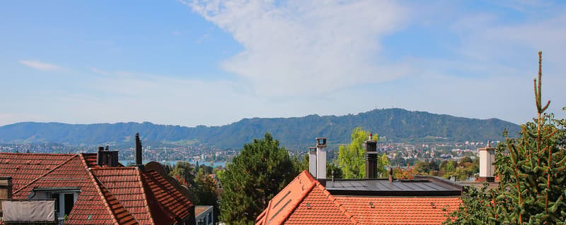 Grosse 5 Zimmer-Wohnung mit 3 Schlafzimmer, Balkon mit Blick auf Stadt und See (2)