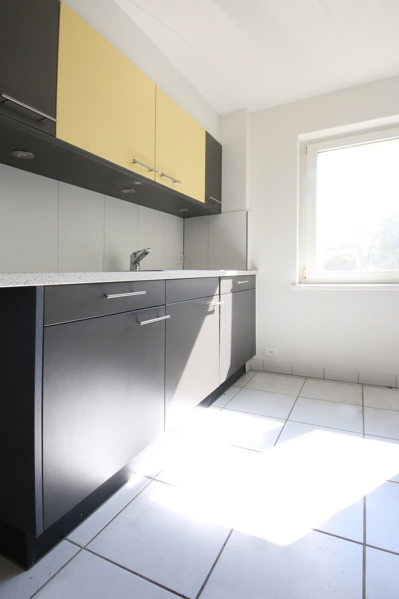 Gepflegte  und helle 2-Zimmer-Wohnung (52 m2) mit Balkon (2)