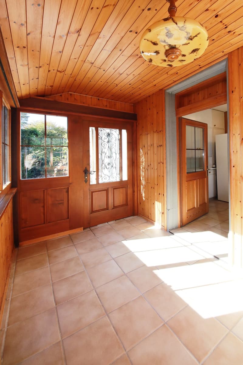 Charmantes 5 1/2-Zimmer-Einfamilienhaus mit idyllischem Garten von 650 m2 (4)