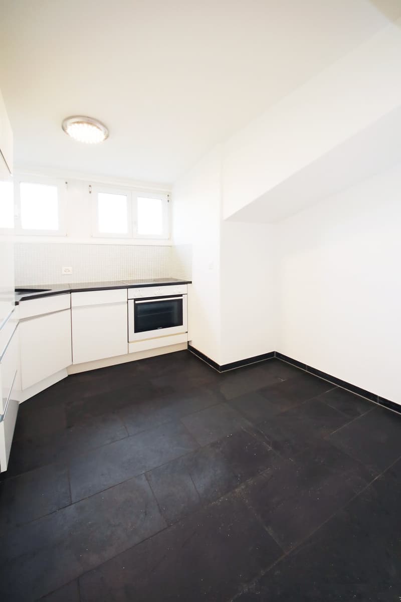 Renovierte 2.5-Zimmer-Dachwohnung (8)