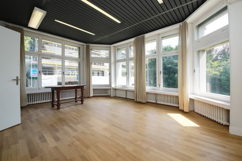 Erstvermietung - elegantes Zimmer in Villa, an bester Lage im Kreis 7 (2)