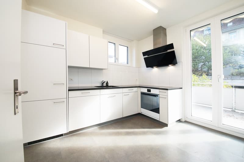 Top renovierte 3.5 Zimmer-Wohnung mit 2 Balkonen, 1. OG mit Gartensitzplatz (10)