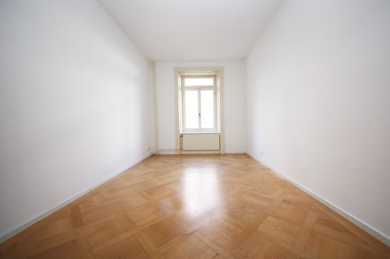 BEFRISTUNG - Altbauwohnung im 1. OG, beste Lage Kreis 4 (4)