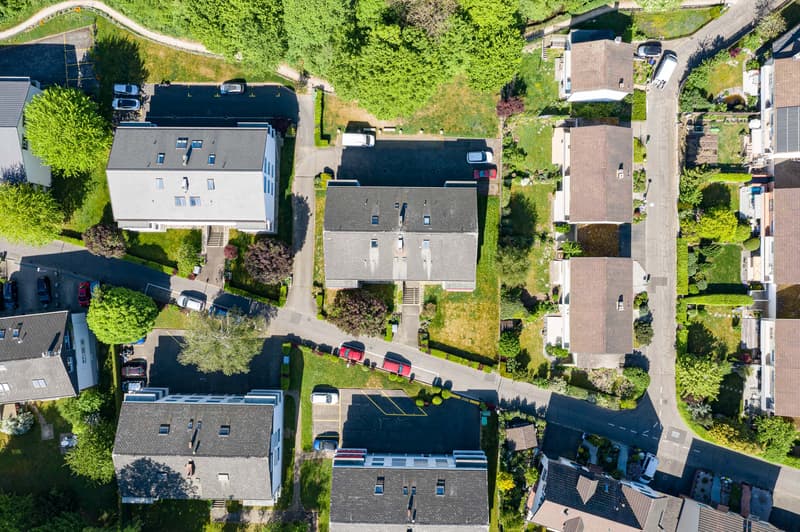 Ristrutturazione totale. Appartamento 3.5 locali moderno in una zona tranquilla vicino ai trasporti pubblici (3)