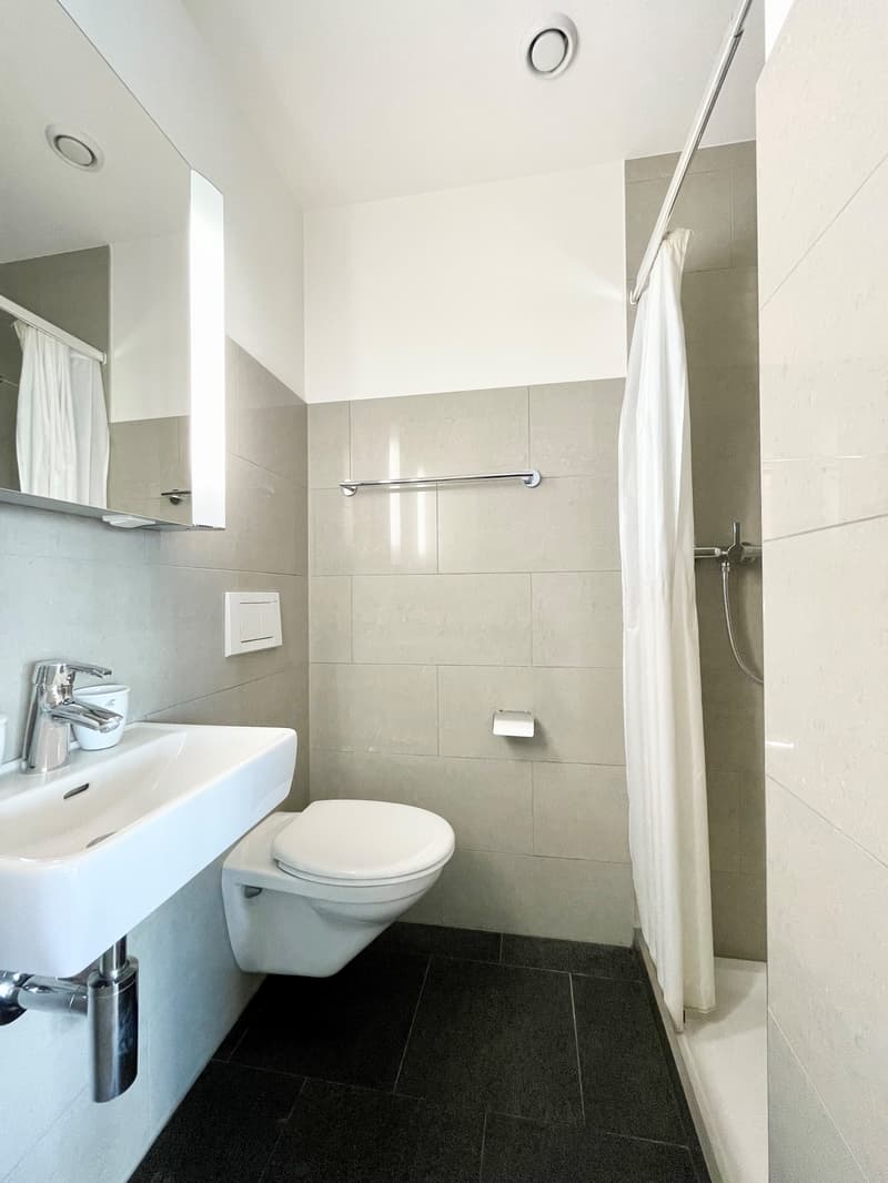 L2131-122 sep. WC