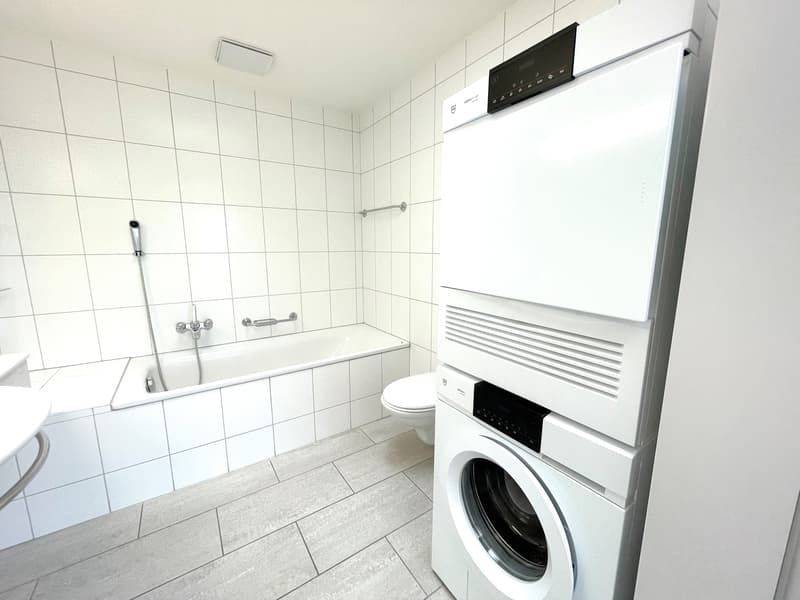 Appartement en attique de 5,5 pièces lumineux dans un emplacement parfait avec une vue imprenable ! (7)