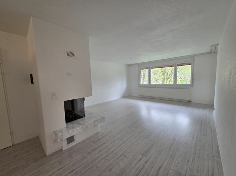 Grand appartement de 4,5 pièces à vendre au Zihlackerring 13 à Turbenthal. À seulement 2 minutes à pied des transports en commun. (7)