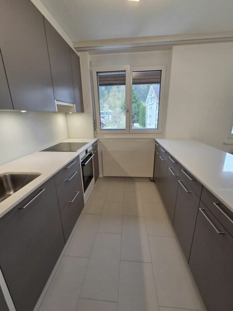 Grand appartement de 4,5 pièces à vendre au Zihlackerring 13 à Turbenthal. À seulement 2 minutes à pied des transports en commun. (9)