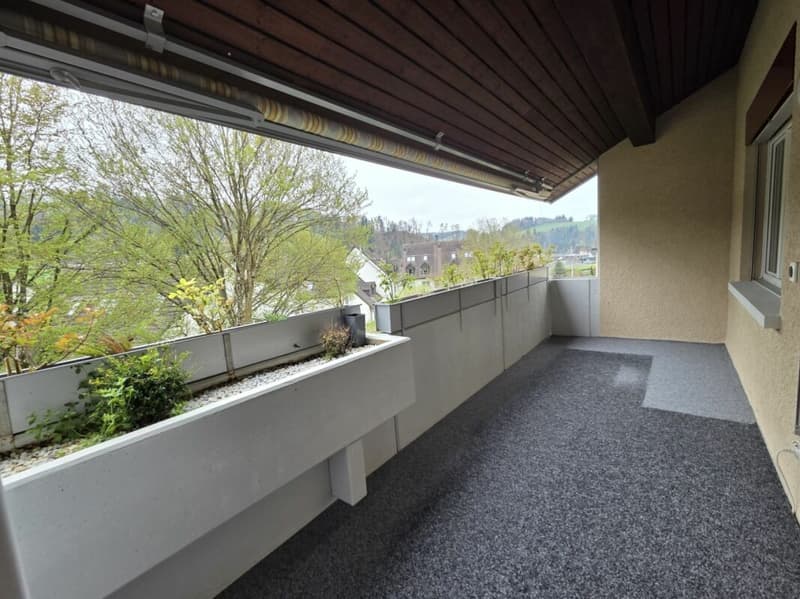 Grand appartement de 4,5 pièces à vendre au Zihlackerring 13 à Turbenthal. À seulement 2 minutes à pied des transports en commun. (16)