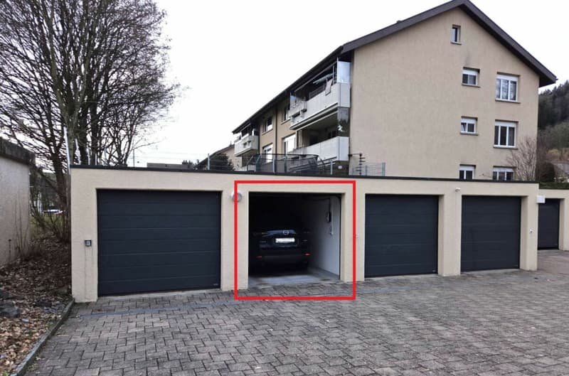 Grand appartement de 4,5 pièces à vendre au Zihlackerring 13 à Turbenthal. À seulement 2 minutes à pied des transports en commun. (4)