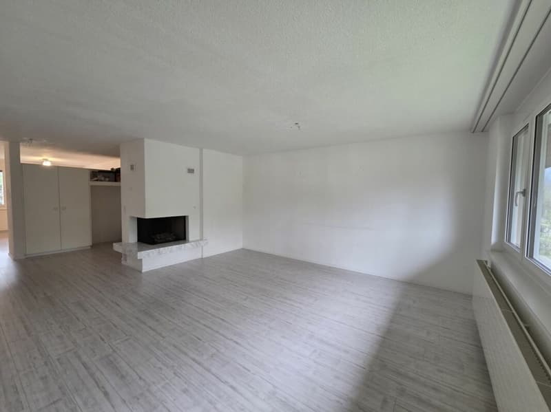 Grand appartement de 4,5 pièces à vendre au Zihlackerring 13 à Turbenthal. À seulement 2 minutes à pied des transports en commun. (6)