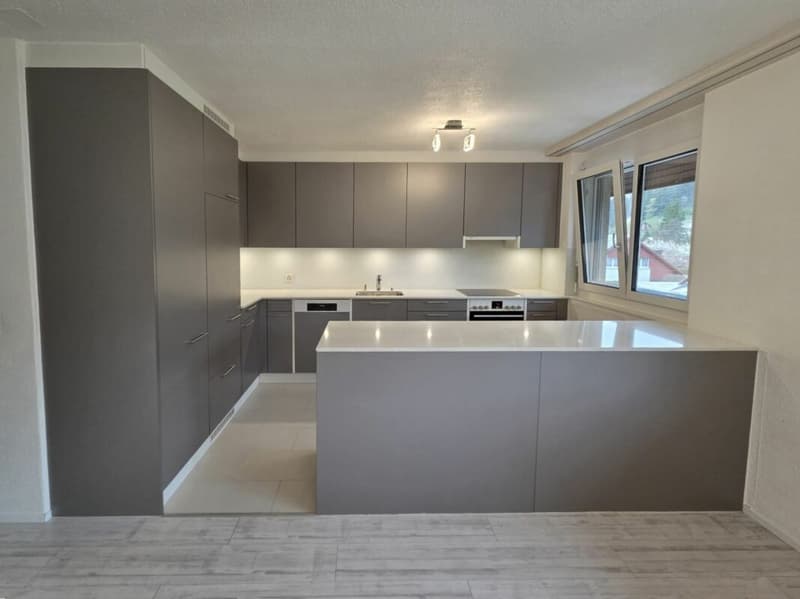 Grand appartement de 4,5 pièces à vendre au Zihlackerring 13 à Turbenthal. À seulement 2 minutes à pied des transports en commun. (8)