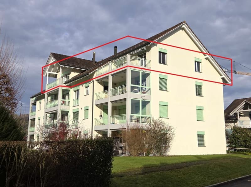 Zu verkaufen an der Haushaldenstrasse 2a in 8374 Dussnang; grosse 5½ Zi.-Dachwohnung, an ruhiger, sonniger Lage /nur 2 Gehminute bis ÖV ! (1)