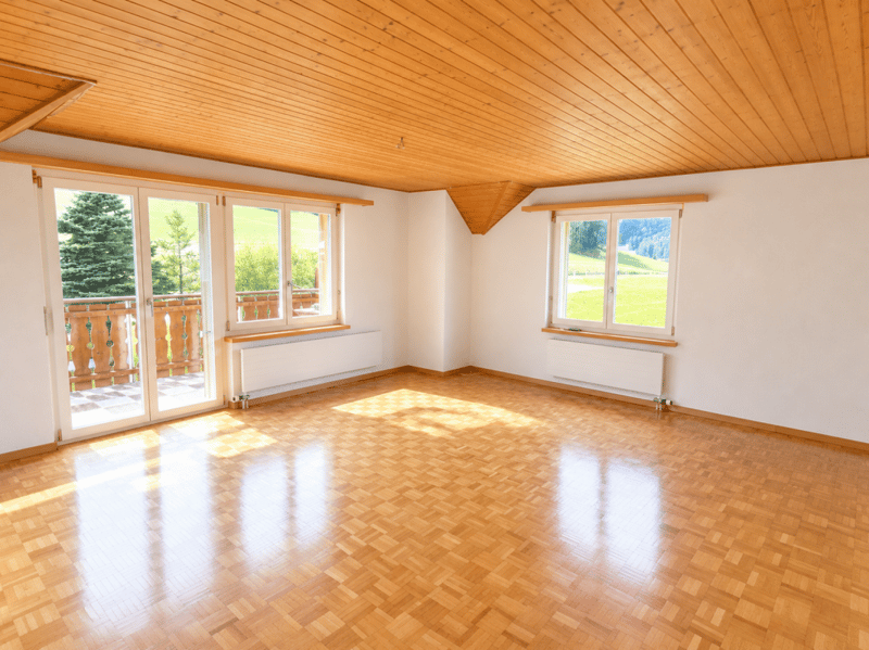 Grossz. 3.5 Zi.-Dachwohnung mit Aussicht auf den Bichelsee ! (3)