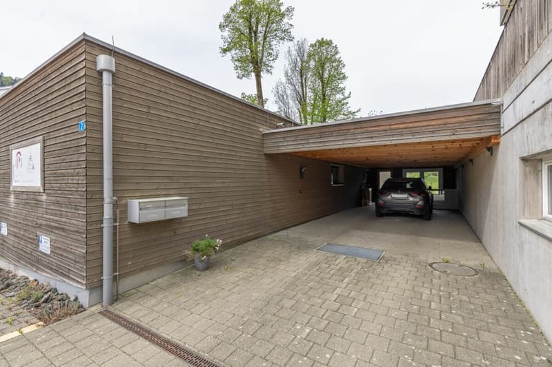 Zu verkaufen grosse, helle 4.5 Zi.-Wohnung 9055 Bühler bei Teufen. Mit Weitsicht ins Grüne und nur 2 Gehminuten bis ÖV ! (15)