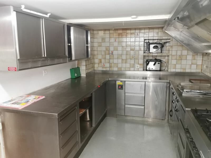 Zu verkaufen oder zu vermietenvoll vermietetes Wohnhaus mit Restaurant im Zentrum von Herisau ! (6)