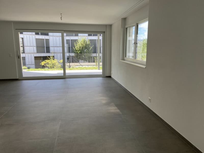 6 1/2-Zimmer-Doppeleinfamilienhaus mit nutzbarer Landfläche (6)