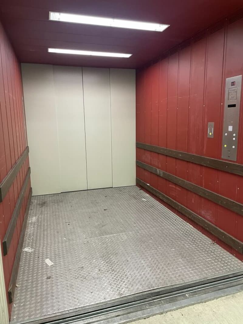Gewerbe- und Lagergebäude GB9 UG (3)