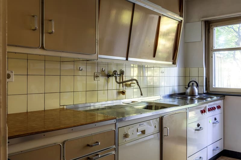 Large single-family house with double garage on Bruderholz (5)