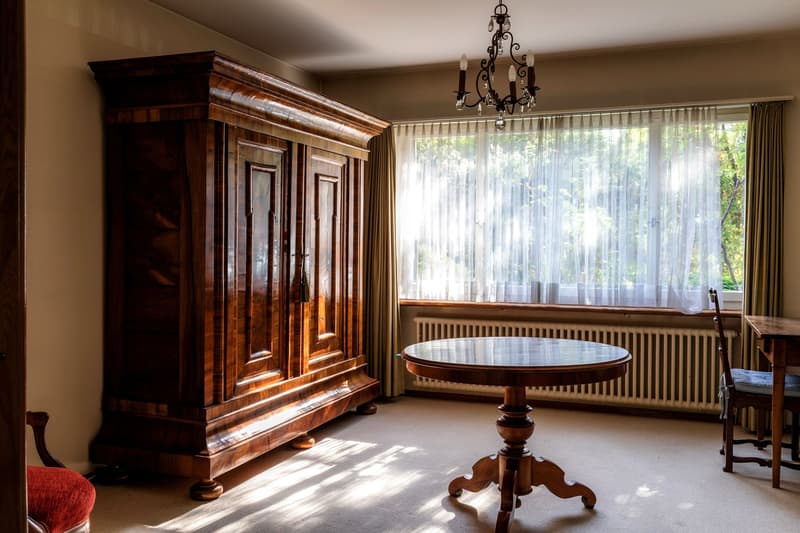 Large single-family house with double garage on Bruderholz (9)