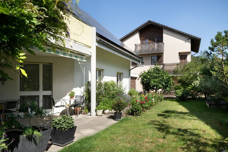 Ideal für Familien: Freistehendes Einfamilienhaus mit Garten (2)