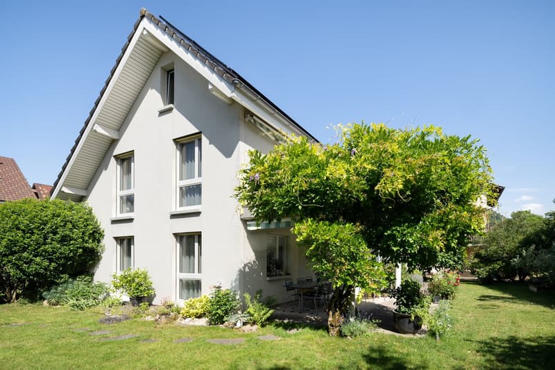 Ideal für Familien: Freistehendes Einfamilienhaus mit Garten (3)