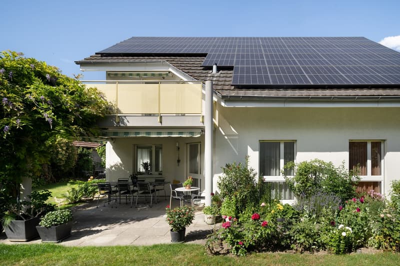 Ideal für Familien: Freistehendes Einfamilienhaus mit Garten (1)