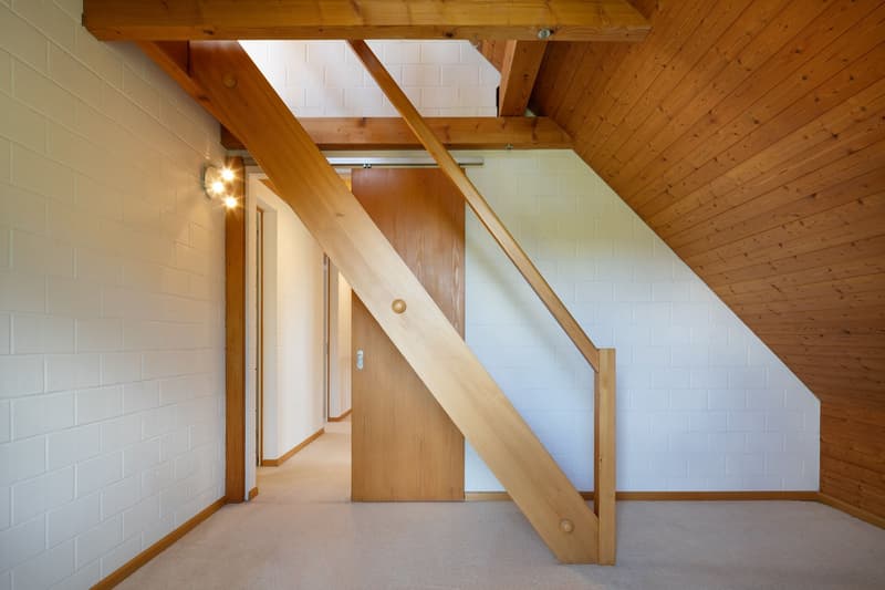 Single-family house with garden and garage box (12)