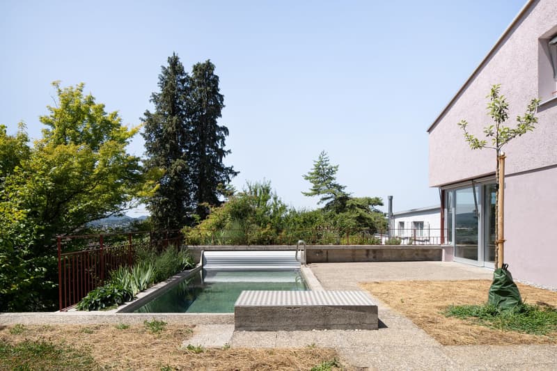 Casa unifamiliare indipendente con piscina e garage doppio (2)