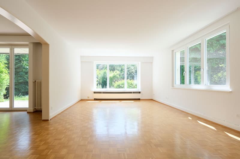 Viel Platz auf Zeit - 7.5-Zimmer-Haus mit grossem Garten in Bottmingen (4)