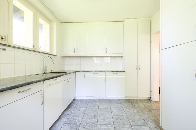 Viel Platz auf Zeit - 7.5-Zimmer-Haus mit grossem Garten in Bottmingen (7)