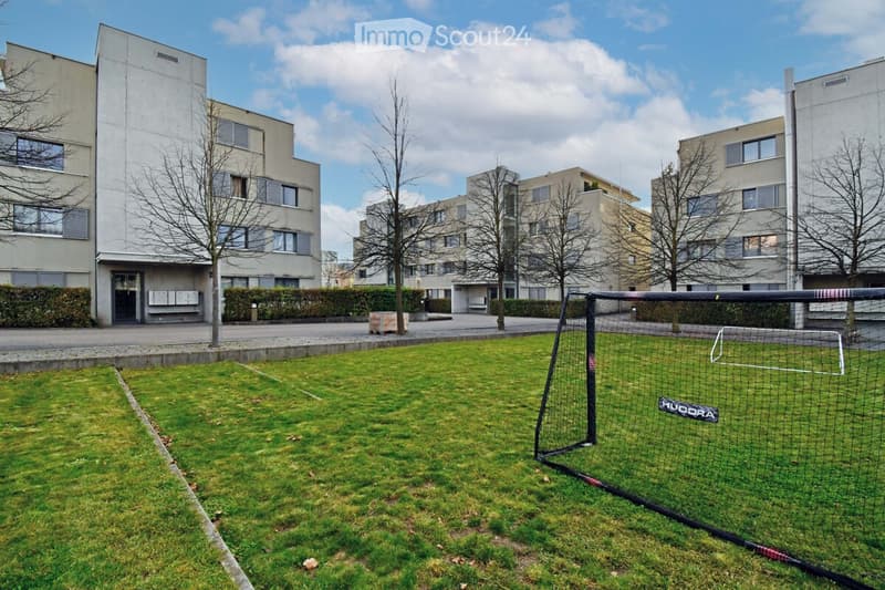 Umgebung mit Spielplatz