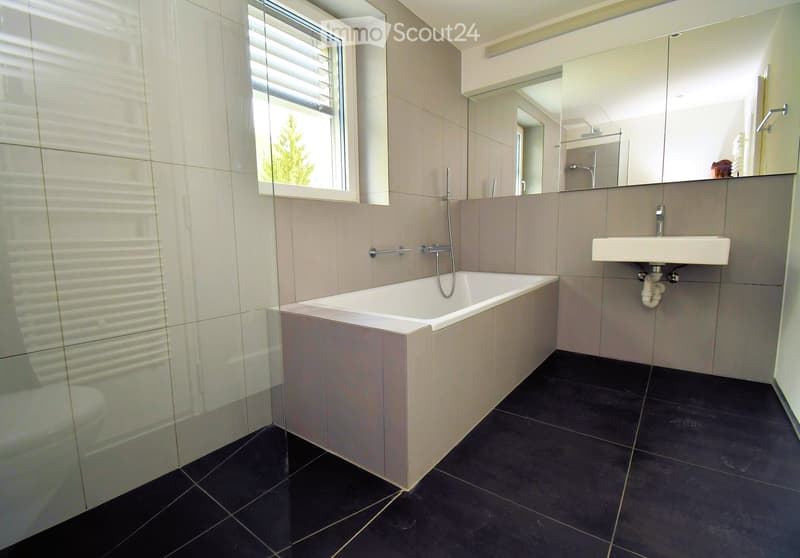 freistehendes, modernes Einfamilienhaus in Bern (8)