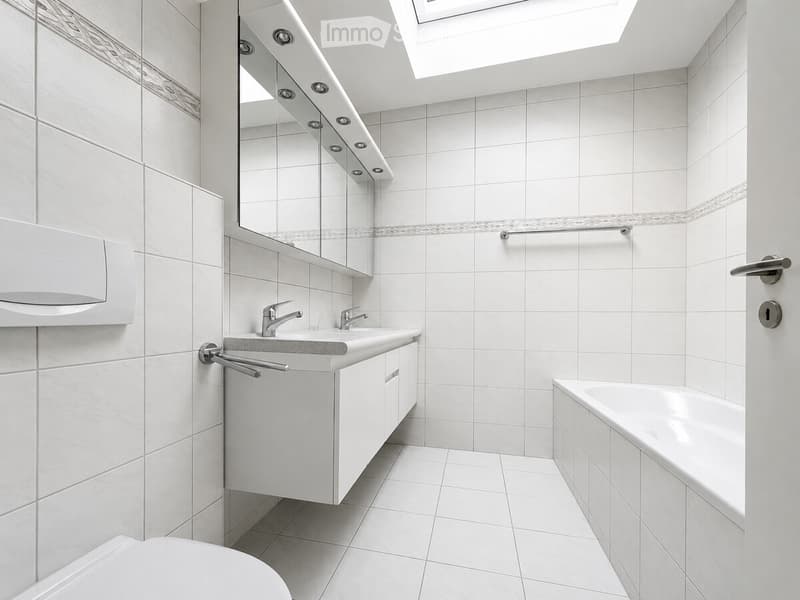 Badezimmer mit Badewanne