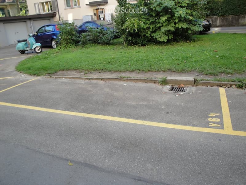 Aussenparkplatz