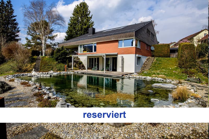 6 1/2 - Zimmer-Einfamilienhaus mit Oeko-Schwimmteich (1)