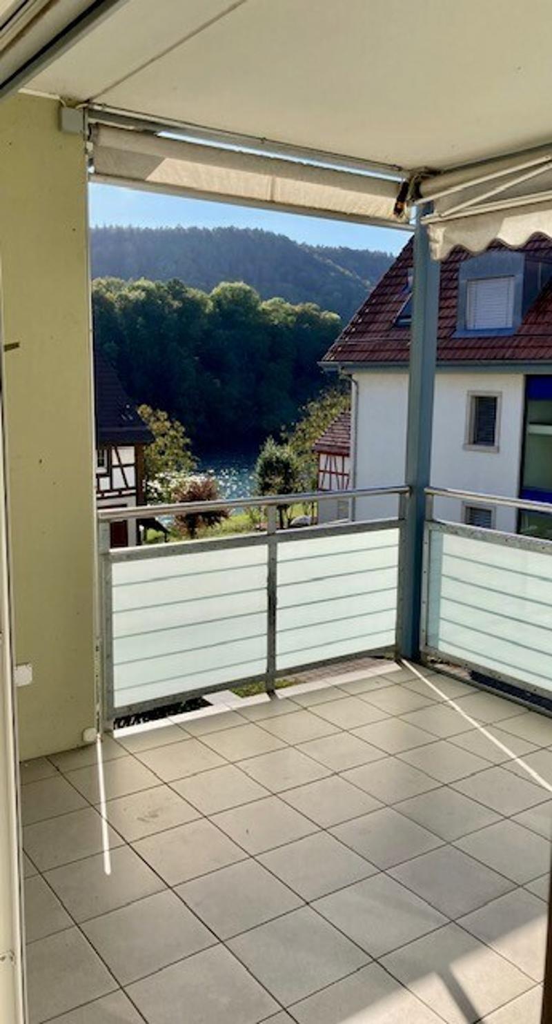 Balkon mit Aussicht auf den Rhein