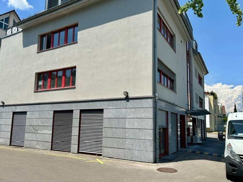 Erstvermietung 2-Zimmerwohnung an zentraler Lage in Dielsdorf (1)