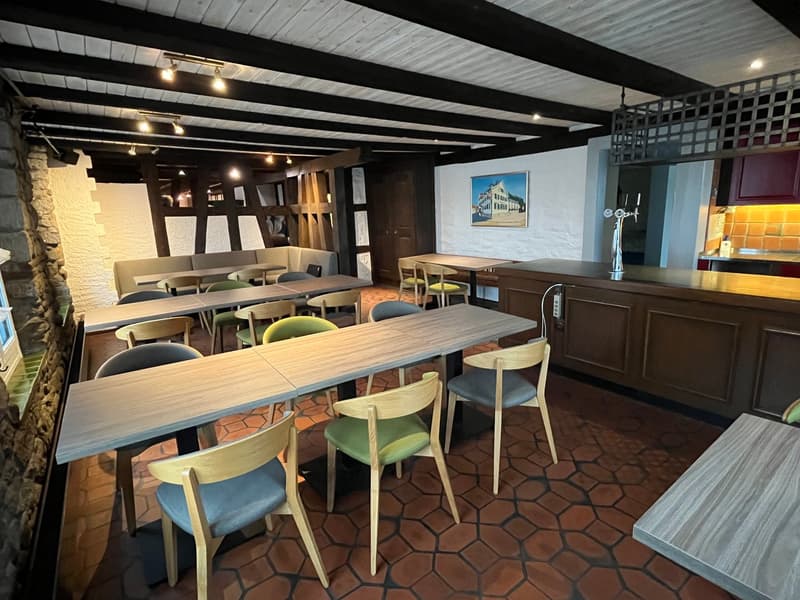 TRADITIONSREICHES RESTAURANT MIT VIEL CHARME (4)