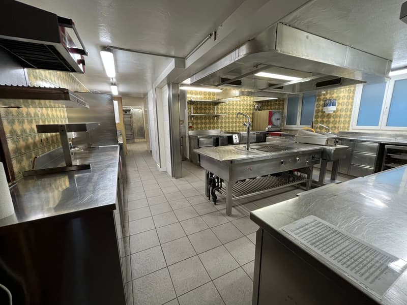 TRADITIONSREICHES RESTAURANT MIT VIEL CHARME (11)
