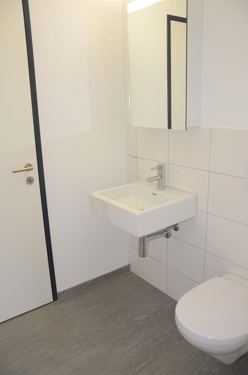 separates WC