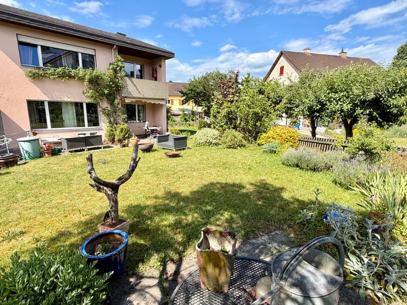 Maison unifamiliale d'angle 4,5 pièces dans un endroit calme avec grand jardin (2)