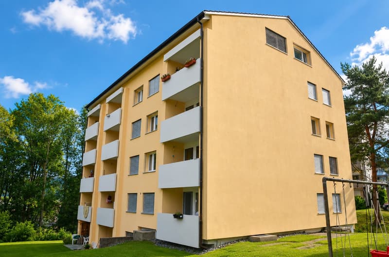 appartamento moderno di 4,5 locali in una posizione tranquilla con balcone soleggiato e lavatrice personale (1)