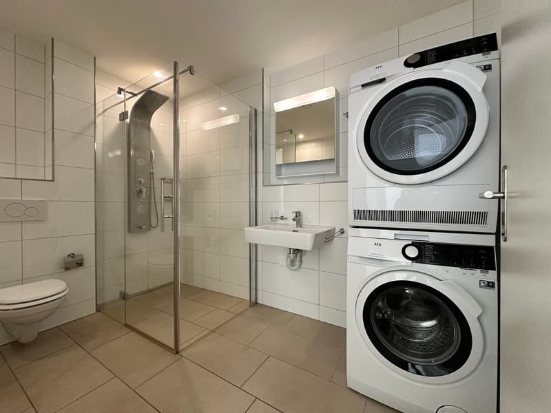 moderne 3.5 Zimmer-Wohnung mit Lift und eigenem Waschturm (6)